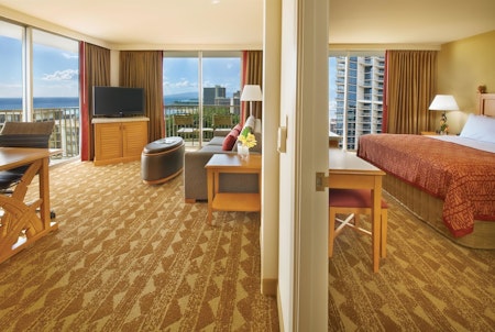 Embassy Suites Hotel - Waikiki Beach Walk Guestroom