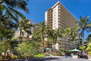 courtyard-by-marriott-waikiki-beach