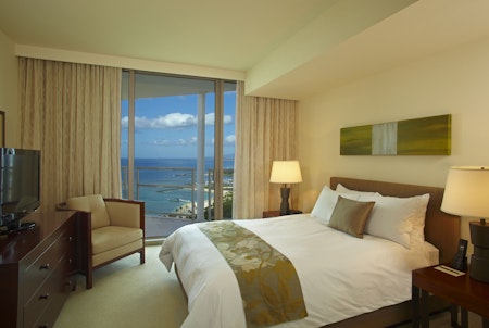 Trump International Hotel Waikiki Beach Walk Guestroom