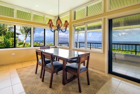 Kapalua Villas & Homes Maui In-Room Dining