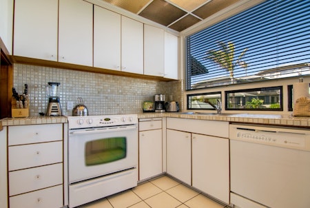 Kapalua Villas & Homes Maui In-Room Kitchen