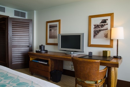 Royal Lahaina Resort Guestroom
