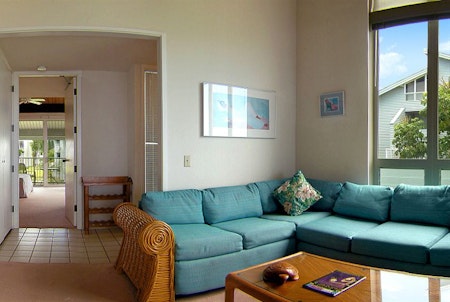 Living room wiht pullout sofa Cliffs at Princeville
