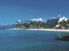 Mauna Lani Bay Hotel & Bungalows 96 The hotel exterior