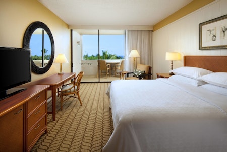 Sheraton Kona Resort & Spa at Keauhou Bay Guestroom