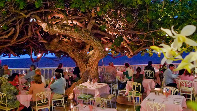 Hawaii On Display Top 5 Places For Beachfront Dining In Waikiki