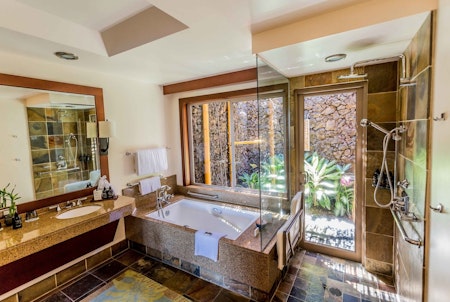 Four Seasons Resort Hualalai Bathroom