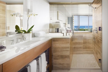 Ritz Carlton Residences - Waikiki Beach Bathroom