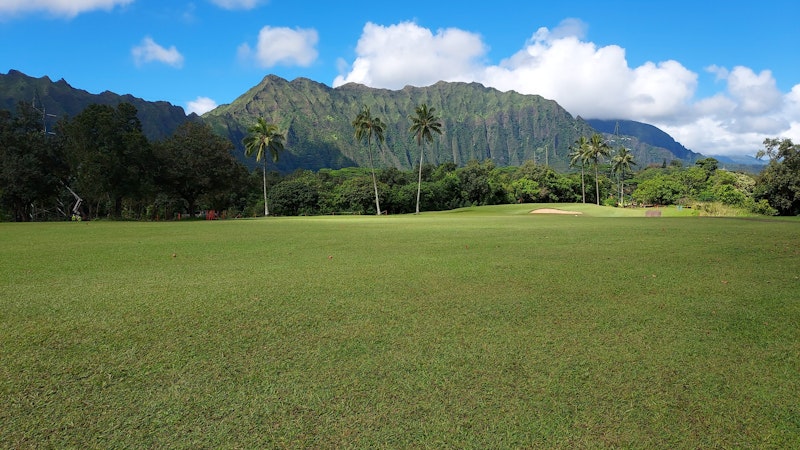 Hawaii Golf: a tale of two “munis”