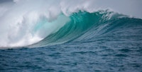 Huge North Shore Oahu wave