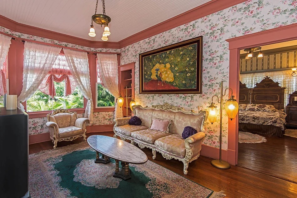 Manoa Valley Inn Manoa Valley Inn