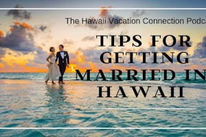 hawaii wedding tips couple on Hawaii beach getting marries