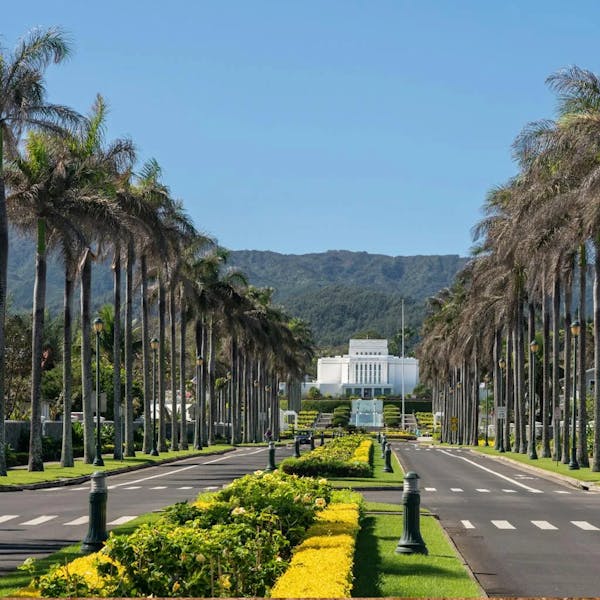 Distant-View-of-Laie-Hawaii-Temple