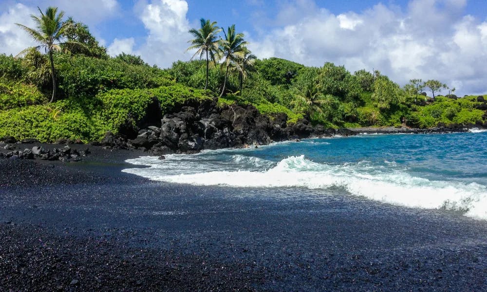 Hawaii-black-sand-beach