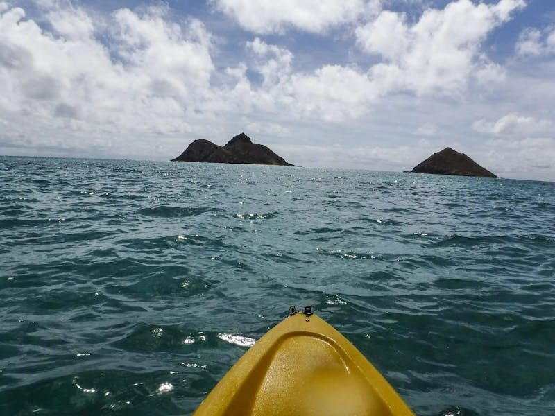 Kayaking-to-Moku-Nui