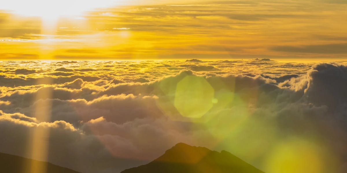 haleakala-sunrise-clouds haleakala-sunrise-clouds