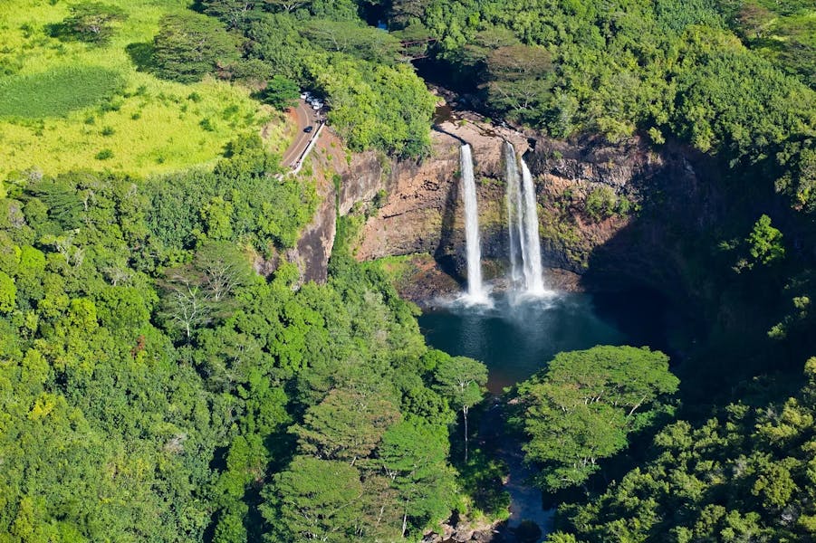 hawaii-books-waterfall