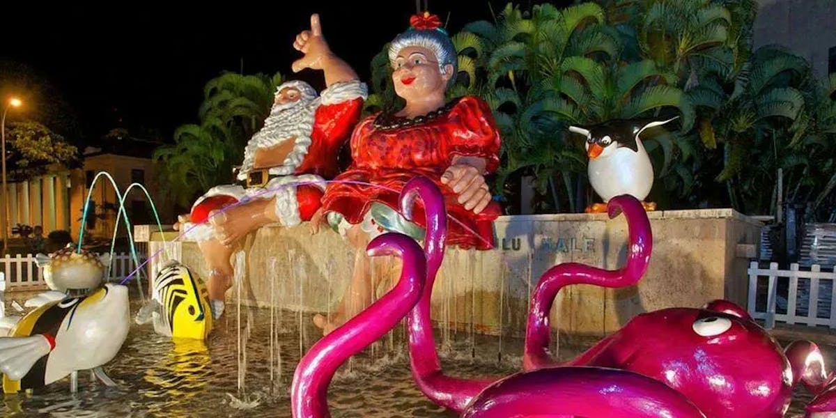 honolulu-city-lights-santa honolulu-city-lights-santa
