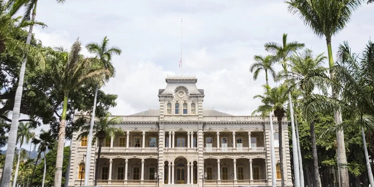 iolani-palace-e1439178182226 iolani-palace-e1439178182226