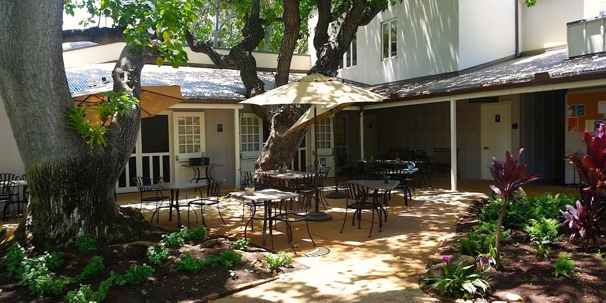 mission-house-cafe-courtyard mission-house-cafe-courtyard