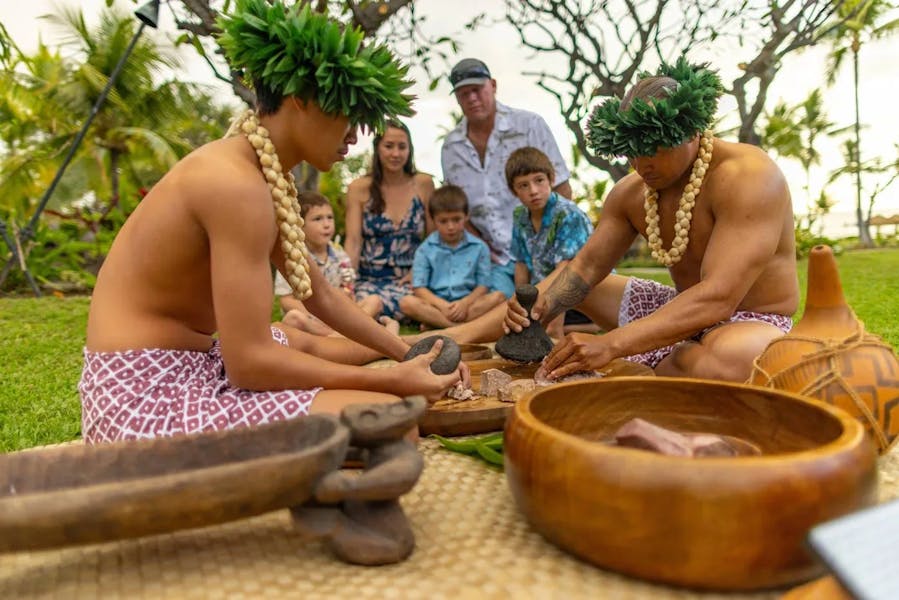 outrigger-kona-resort-and-spa-luau-poi-pounding-1