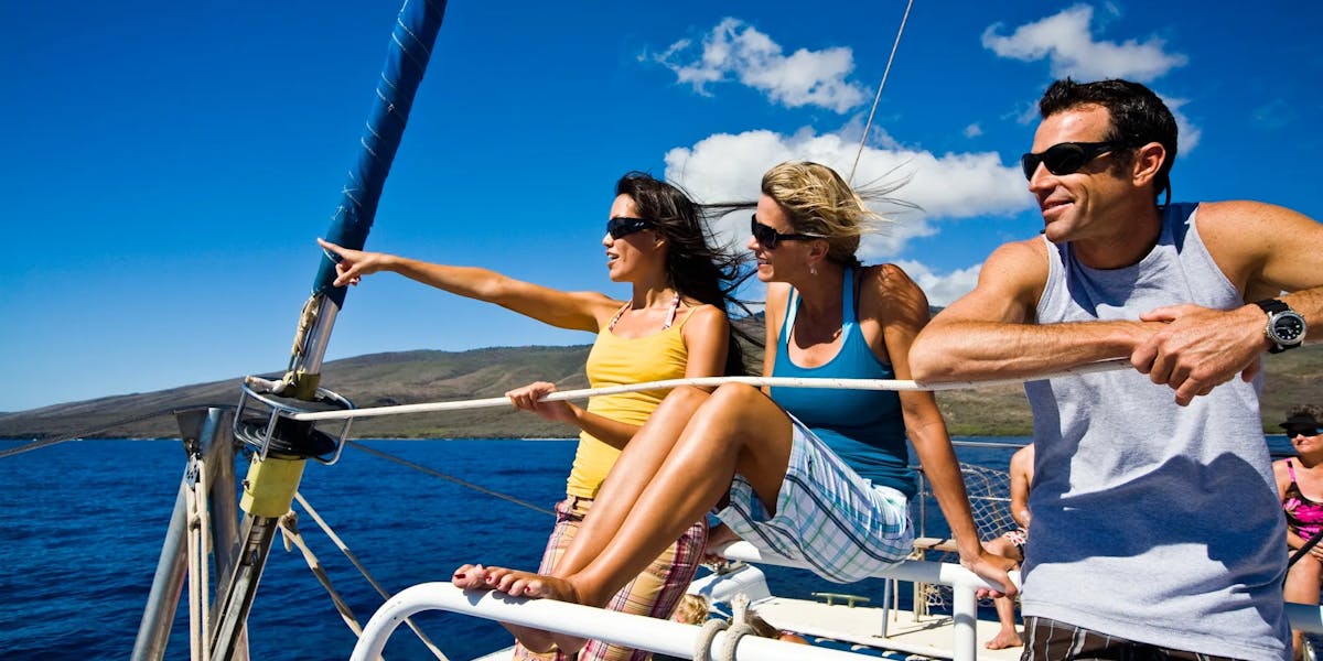 sailing-trips-people-watching sailing-trips-people-watching