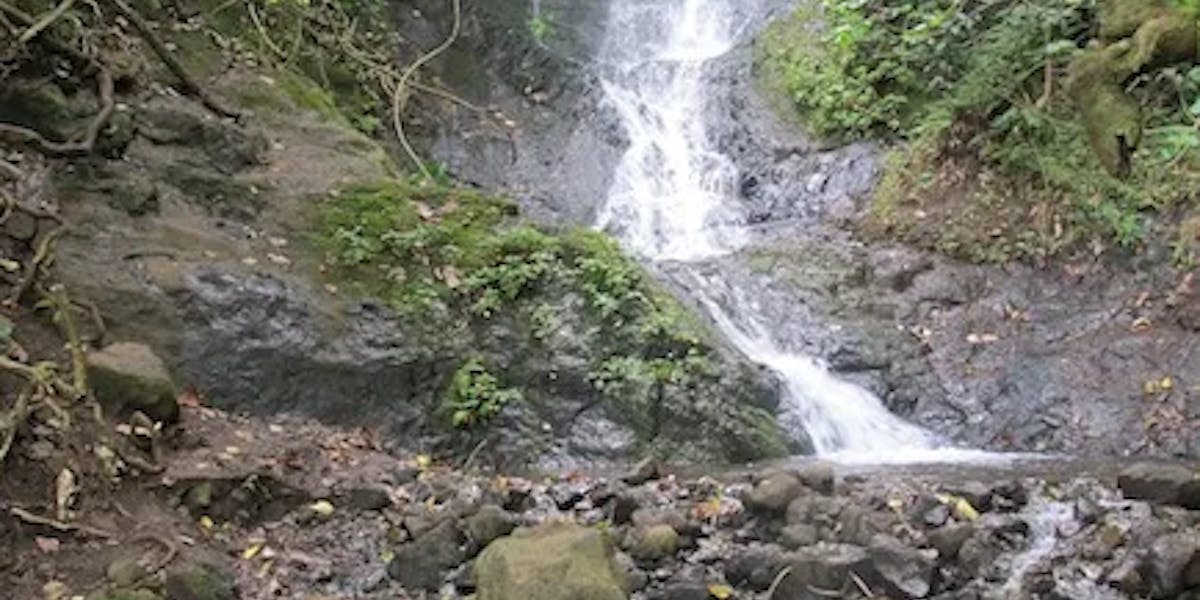 tall-waterfall-stream tall-waterfall-stream